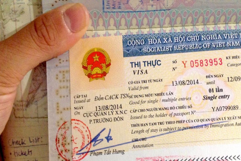 Cơ quan nào giải quyết hồ sơ gia hạn visa cho người Trung Quốc